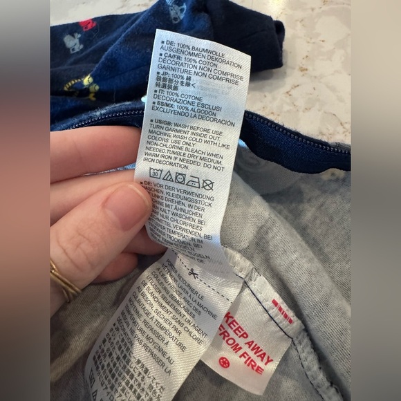 6-9M - pack of 3 - footies-  Burt’s bees & Carters - Picture 13 of 14